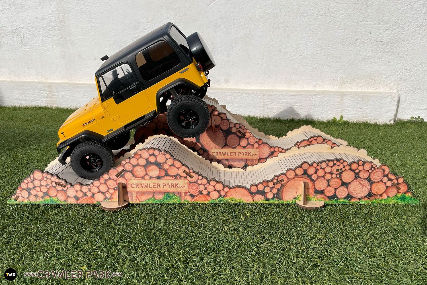 1/10 Stage 1 RC Crawler park obstacle